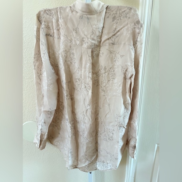 NWOT - AG Shiela Long Sleeve Button-up Shirt in Shadow Flower Neutral - Size S - Picture 8 of 10